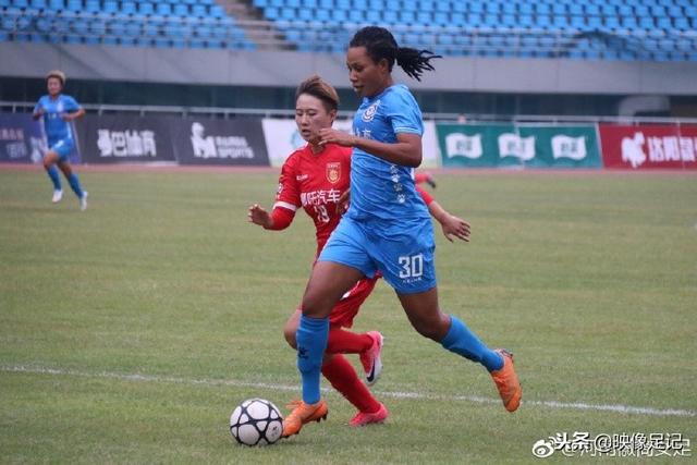巴萨连败显露防线弱点，弗里克急需冬季补强
